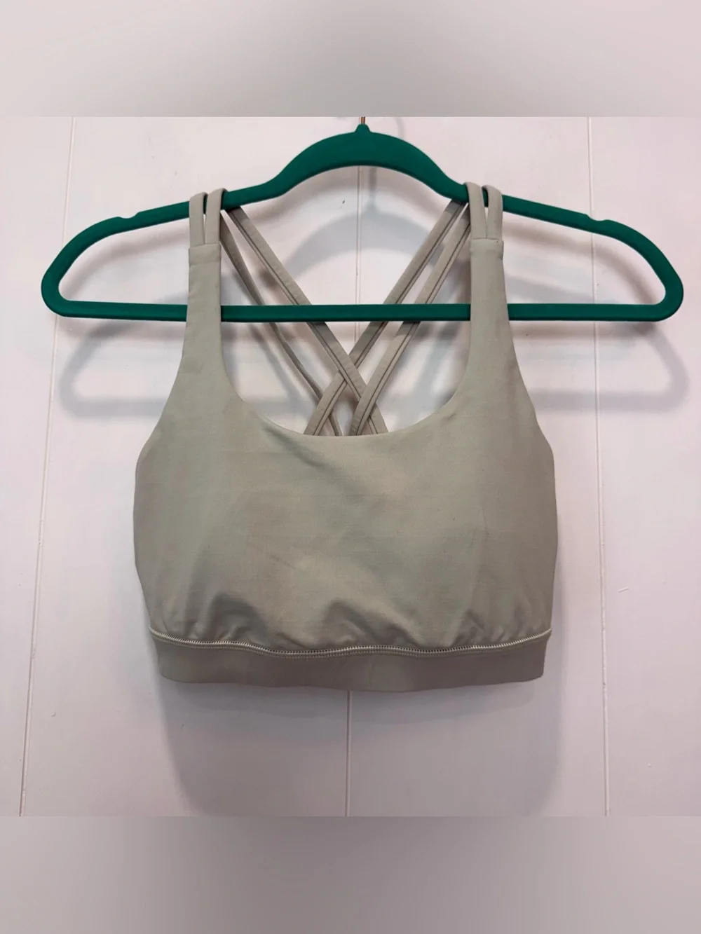 Lululemon Light Green Energy Sports Bra Size 8